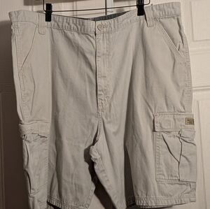 Wrangler Tan Cargo Shorts Relaxed Fit